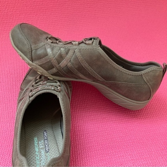SKECHERS Relaxed Fit Women's Shoes Size 10 Air-Cooled Memory Foam Dark Taupe - Picture 5 of 9